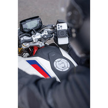 Carica l&#39;immagine nel visualizzatore di Gallery, SUPPORTO CELLULARE C/MORSETTO UNIVERSALE