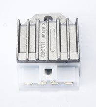 Carica l&#39;immagine nel visualizzatore di Gallery, DUCATI REGOL.CA/CC 12V/10A SCOOTER VARI