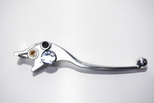 Carica l&#39;immagine nel visualizzatore di Gallery, LEVA FRENO DX FZS600 FAZER