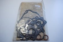 Carica l&#39;immagine nel visualizzatore di Gallery, SERIE GUARNIZIONI MOTORE KZ 400