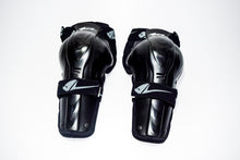 Carica l&#39;immagine nel visualizzatore di Gallery, GINOCCHIERA PROFESSIONAL SNODABILE 2 PZ