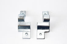 Carica l&#39;immagine nel visualizzatore di Gallery, COPPIA STAFFE CAVALETTO VESPA 125 VM1T2