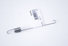 Carica l&#39;immagine nel visualizzatore di Gallery, MOLLA RITEGNO FANALE VESPA 50 SPECIAL