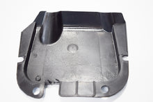 Carica l&#39;immagine nel visualizzatore di Gallery, PLASTICA CHIUSURA VANO ISPEZIONE VESPA