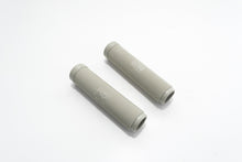 Carica l&#39;immagine nel visualizzatore di Gallery, COPPIA MANOPOLE VESPA125 D25 GR V1T-V30