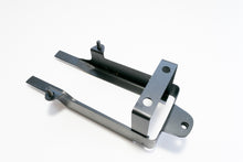 Carica l&#39;immagine nel visualizzatore di Gallery, PORTARUOTA E BATTERIA VESPA VNL3T/VSB1T