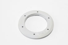 Carica l&#39;immagine nel visualizzatore di Gallery, GUARNIZIONE CLACSON GRIGIO VESPA 125-150