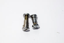 Carica l&#39;immagine nel visualizzatore di Gallery, COPPIA VITI A TAGLIO LEVA VESPA VM1T-2T