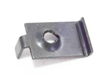 Carica l&#39;immagine nel visualizzatore di Gallery, PIASTRINA FISSAGG FARO VESPA 50 SPECIAL