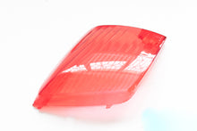 Carica l&#39;immagine nel visualizzatore di Gallery, VETRO FRECCIA POST SX VERSITY 300 0306